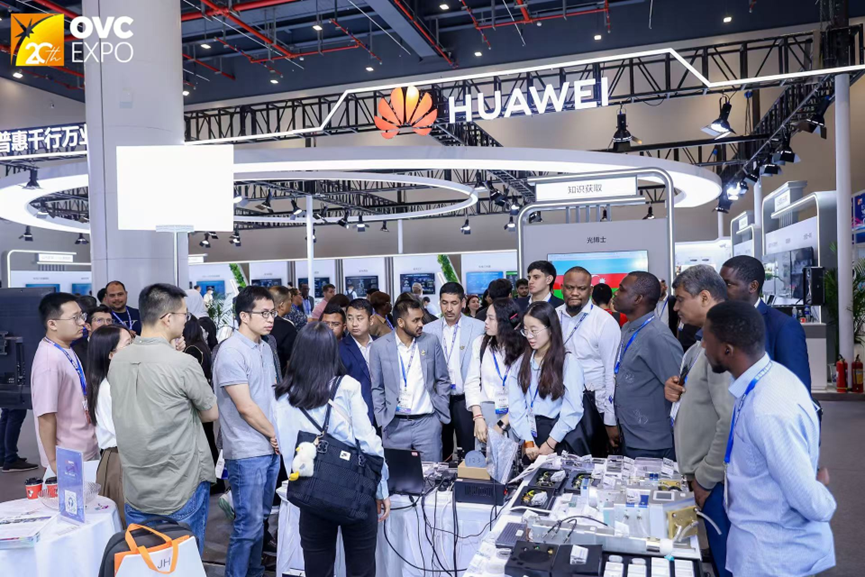 2026武汉光博会焕新启幕，国际巨头励展加盟赋能(图1)